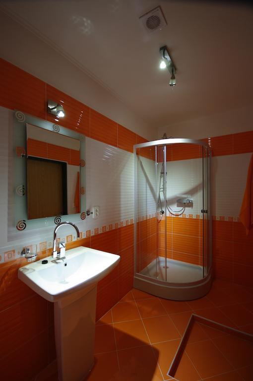 Pension Max Valtice Kamer foto